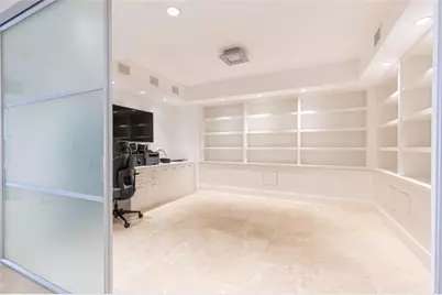 20201 E Country Club Dr, Unit #706, Aventura, FL 33180 - Photo 21