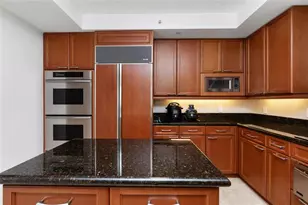 20201 E Country Club Dr, Aventura, FL 33180 - Photo 27