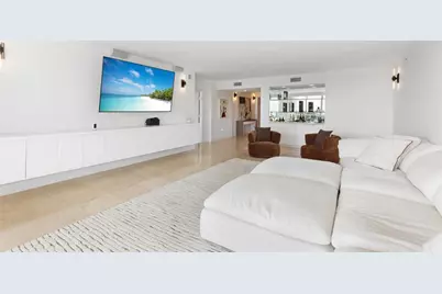 20201 E Country Club Dr, Unit #706, Aventura, FL 33180 - Photo 3