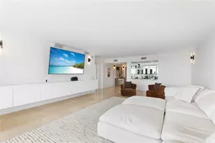 20201 E Country Club Dr, Aventura, FL 33180 - Photo 3