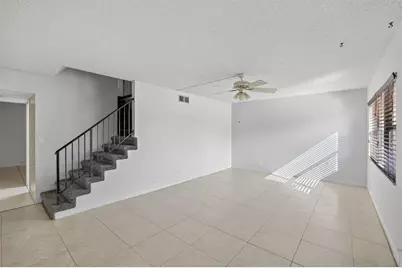 16  Toledo Ct, Unit #3-38, Davie, FL 33324 - Photo 5