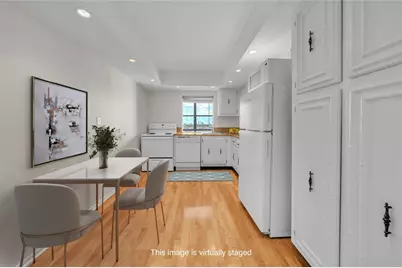 1000  Parkview Dr, Unit #925(Available Now), Hallandale Beach, FL 33009 - Photo 5