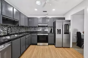 8130 Ambach Way, Hypoluxo, FL 33462 - Photo 9