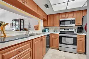 1400 NW 9th Ave Unit, Boca Raton, FL 33486 - Photo 9