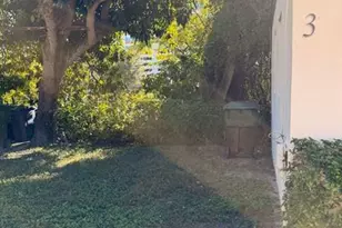 126 SE 10th St, Hallandale Beach, FL 33009 - Photo 15