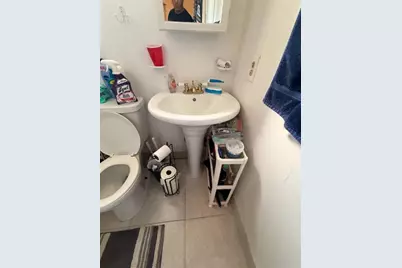 126 SE 10th St, Hallandale Beach, FL 33009 - Photo 11