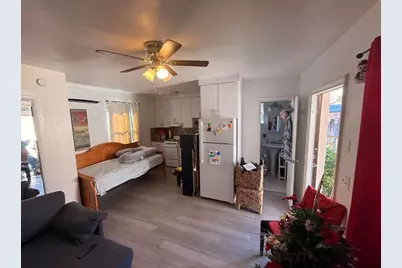 126 SE 10th St, Hallandale Beach, FL 33009 - Photo 9