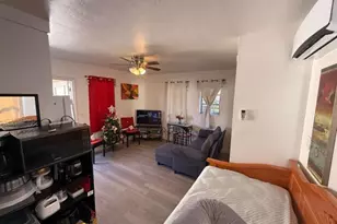 126 SE 10th St, Hallandale Beach, FL 33009 - Photo 5