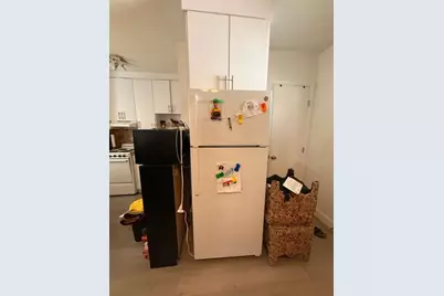 126 SE 10th St, Hallandale Beach, FL 33009 - Photo 7