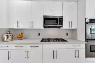 13702 NW 10th Ct, Pembroke Pines, FL 33028 - Photo 19