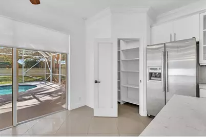 13702 NW 10th Ct, Pembroke Pines, FL 33028 - Photo 25