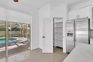 13702 NW 10th Ct, Pembroke Pines, FL 33028 - Photo 25