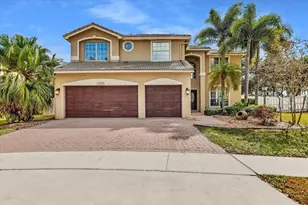 13702 NW 10th Ct, Pembroke Pines, FL 33028 - Photo 3