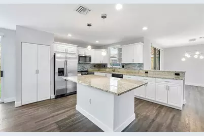 11571 NW 4th Mnr, Coral Springs, FL 33071 - Photo 7