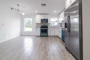 163 W Blue Heron Blvd, Riviera Beach, FL 33404 - Photo 9