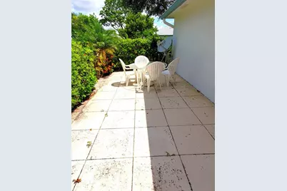 1152  Circle Dr, Unit #D, Delray Beach, FL 33445 - Photo 13