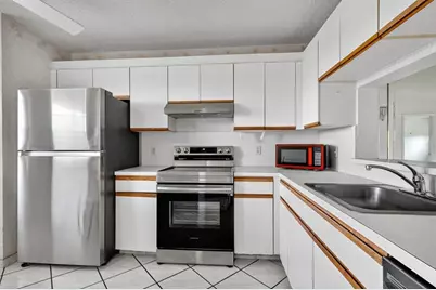 650 SW 124th Ter, Unit #404 P, Pembroke Pines, FL 33027 - Photo 9