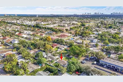 29 SE 8th St, Dania Beach, FL 33004 - Photo 37