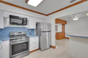 29 SE 8th St, Dania Beach, FL 33004 - Photo 17