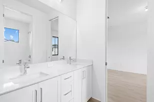 1421 SW 23rd Ct, Fort Lauderdale, FL 33315 - Photo 11