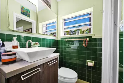 2204 NW 3rd Ave, Wilton Manors, FL 33311 - Photo 23