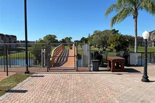 9481 Sunrise Lakes Blvd, Sunrise, FL 33322 - Photo 35