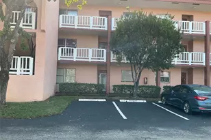 9481 Sunrise Lakes Blvd, Sunrise, FL 33322 - Photo 13