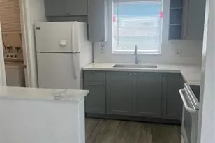 560 SW 14th St, Deerfield Beach, FL 33441 - Photo 3