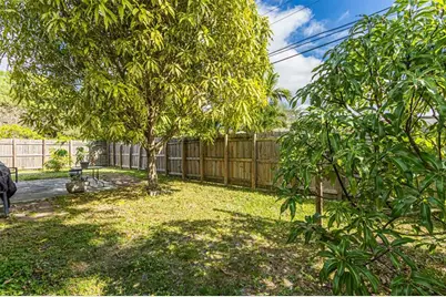 1610 SW 68th Ter, North Lauderdale, FL 33068 - Photo 17