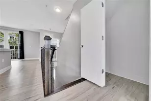 2725 NE 8th Ave, Wilton Manors, FL 33334 - Photo 13