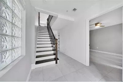 2725 NE 8 Ave, Unit #113, Wilton Manors, FL 33334 - Photo 5