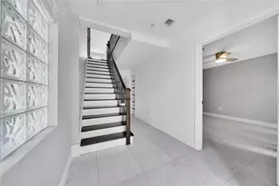 2725 NE 8th Ave, Wilton Manors, FL 33334 - Photo 5