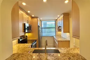 1516 Whitehall Dr, Davie, FL 33324 - Photo 9