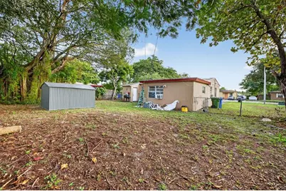 1525 NW 14th Ct, Fort Lauderdale, FL 33311 - Photo 37