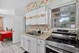 1525 NW 14th Ct, Fort Lauderdale, FL 33311 - Photo 19