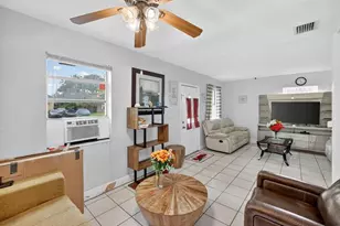 1525 NW 14th Ct, Fort Lauderdale, FL 33311 - Photo 11