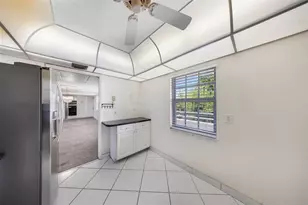 3850 Oaks Clubhouse Dr, Pompano Beach, FL 33069 - Photo 7