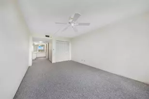 3850 Oaks Clubhouse Dr, Pompano Beach, FL 33069 - Photo 27