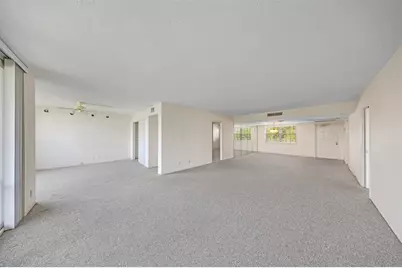 3850  Oaks Clubhouse Dr, Unit #409, Pompano Beach, FL 33069 - Photo 13