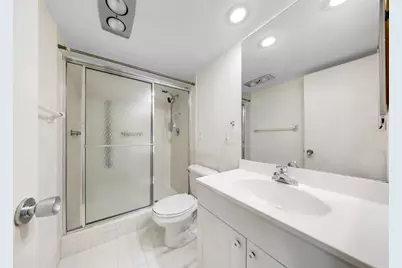 3850  Oaks Clubhouse Dr, Unit #409, Pompano Beach, FL 33069 - Photo 17