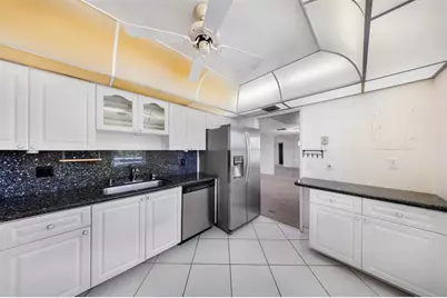 3850  Oaks Clubhouse Dr, Unit #409, Pompano Beach, FL 33069 - Photo 5