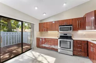 3346 Carambola Cir S, Coconut Creek, FL 33066 - Photo 7