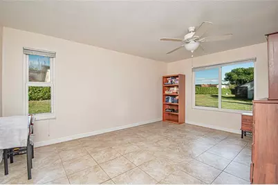 381  Ottawa Ct, Royal Palm Beach, FL 33411 - Photo 25