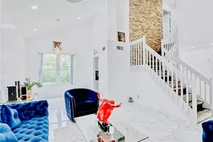 128 N Royal Pine Cir N, Royal Palm Beach, FL 33411 - Photo 3