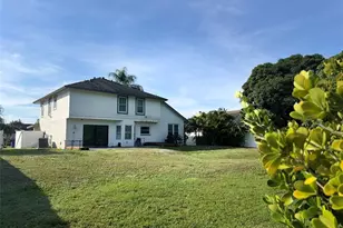 128 N Royal Pine Cir N, Royal Palm Beach, FL 33411 - Photo 11