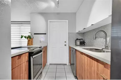 20033 SW 123rd Dr, Miami, FL 33177 - Photo 9