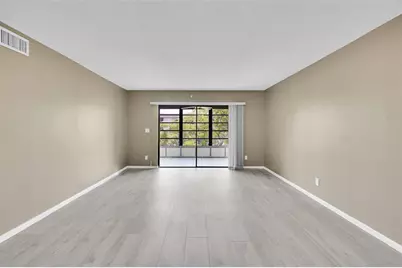 4950 E Sabal Palm Blvd, Unit #302, Tamarac, FL 33319 - Photo 11