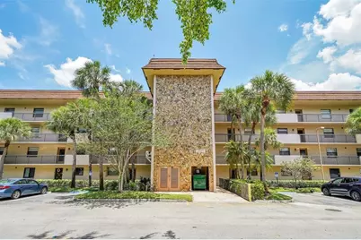 4950 E Sabal Palm Blvd, Unit #302, Tamarac, FL 33319 - Photo 3