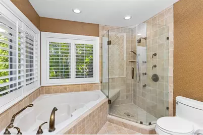 359  Poinciana Dr, Fort Lauderdale, FL 33301 - Photo 25