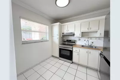 6005  Del Lago Cir, Unit #102, Sunrise, FL 33313 - Photo 3